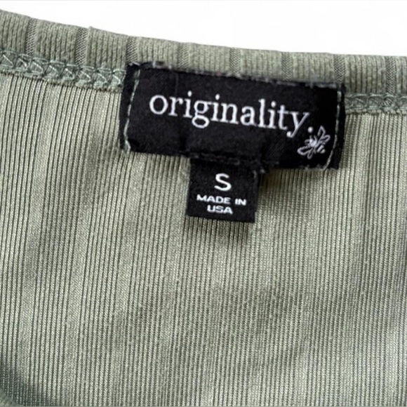 Mint Green Long Sleeve Button-Up Top - Picture 6 of 8